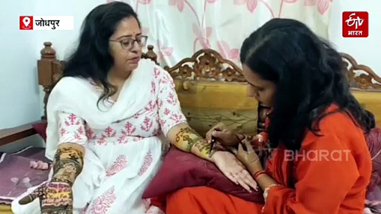 ​12वें अंतरराष्ट्रीय योग दिवस पर खास पहल: नि: शुल्क योग सिखाने वाली रेखा ने मेहंदी के जरिए दिया सेहत का संदेश