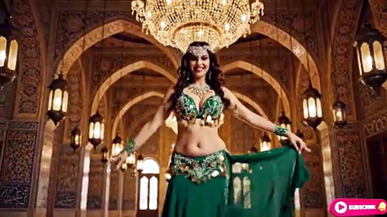 Dubai desert night belly dance