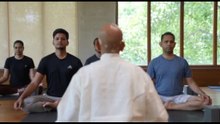 Giornata Internazionale dello Yoga, tra guru e benessere globale