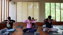 Giornata Internazionale dello Yoga, tra guru e benessere globale