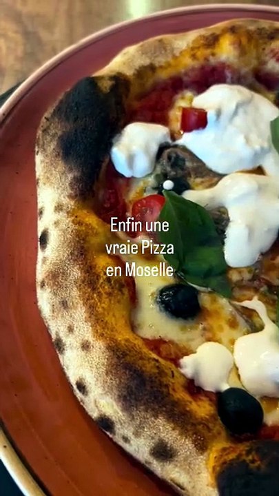 Enfin une vraie Pizza en Moselle ! 🇮🇹.mp4