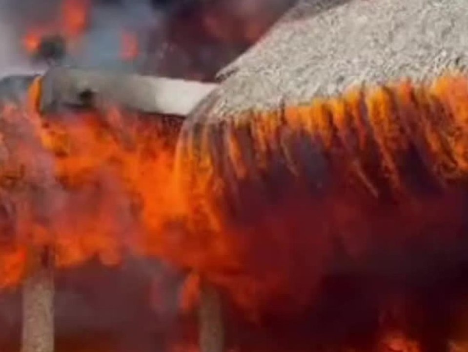 Inferno unter Palmen: Großbrand wütet in Luxus-Resort