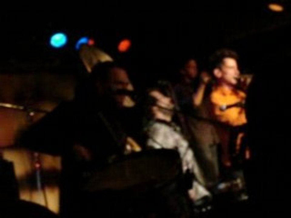 Ceux Qui Marchent Debout au New Morning