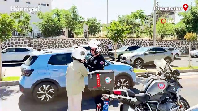 Diyarbakır'da YKS'ye gireceği okulu karıştıran öğrenciyi sınava polis yetiştirdi