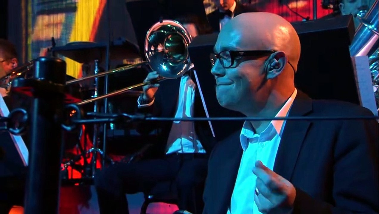 Mack The Knife (Live) - John Miles