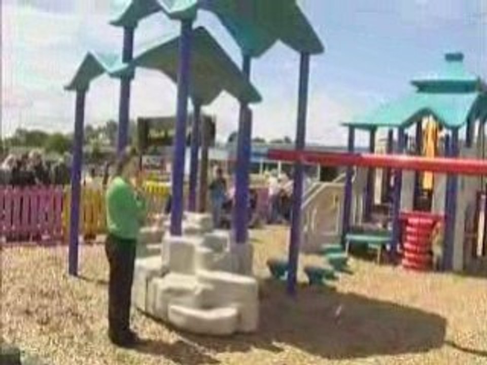 Pontin's Accommodation Clip