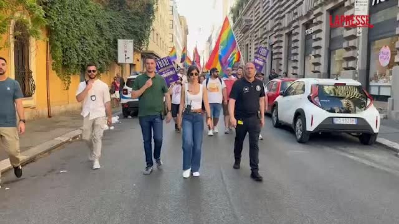 Roma Pride 2026, spezzone Keshet al corteo. Manifestanti rispondono: «No pride in genocide»