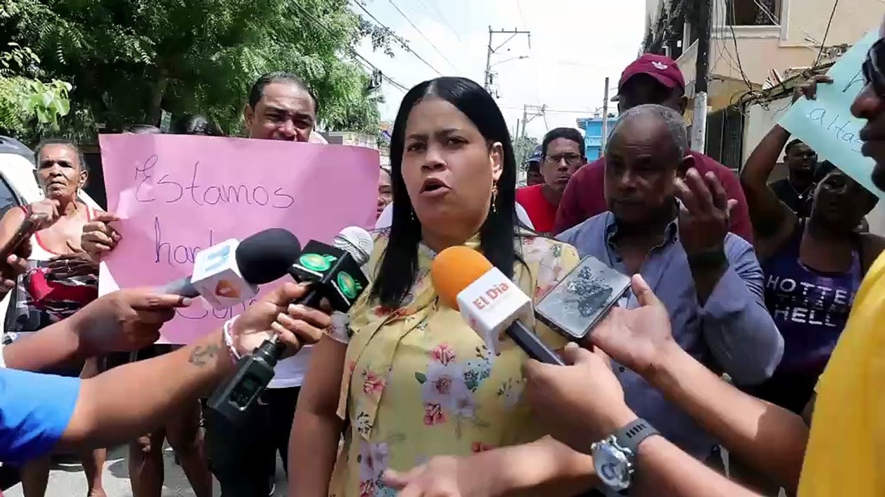 Residentes de Sabana Perdida amenazan con hacer piquete a EDEESTE por apagones