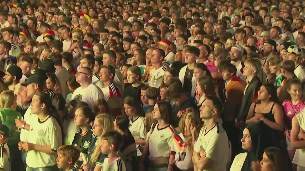 Reaktion der deutschen Fans auf den Sieg gegen die Elfenbeinküste