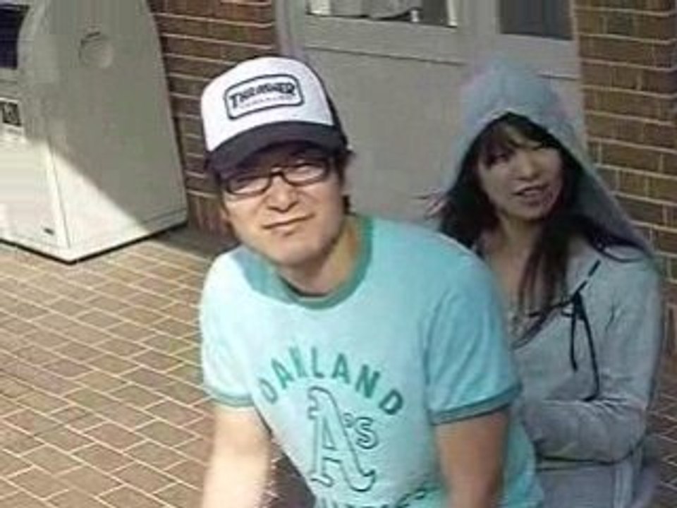 走る2人