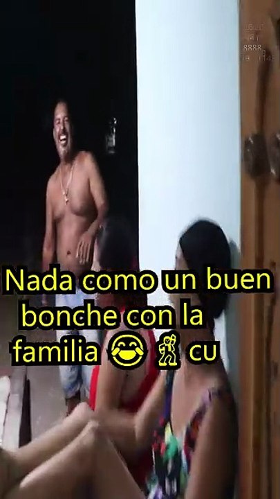 Famille cubaine – Moment de rire (Cuba réel)