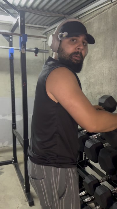Je m’entraîne tôt pour esquiver les 40°C même le dimanche, c’est le jour 81 aucun changement sur la perte de poids mais on continue quoi qu’il arrive.