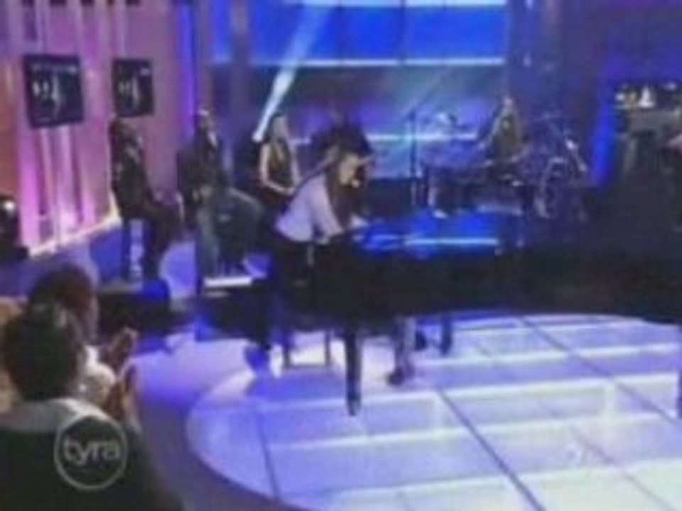Alicia keys - no one (live tyra banks 2007)