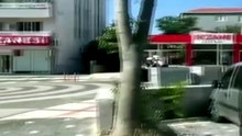 YKS öncesi kimliğini unutan ve yanlış okula gelen öğrenciler, motosikletli polislerce sınava yetiştirildi