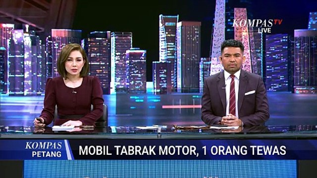 Detik-Detik Pengendara Motor Tertabrak Mobil Pikap Terekam CCTV, 1 Orang Tewas | KOMPAS PETANG