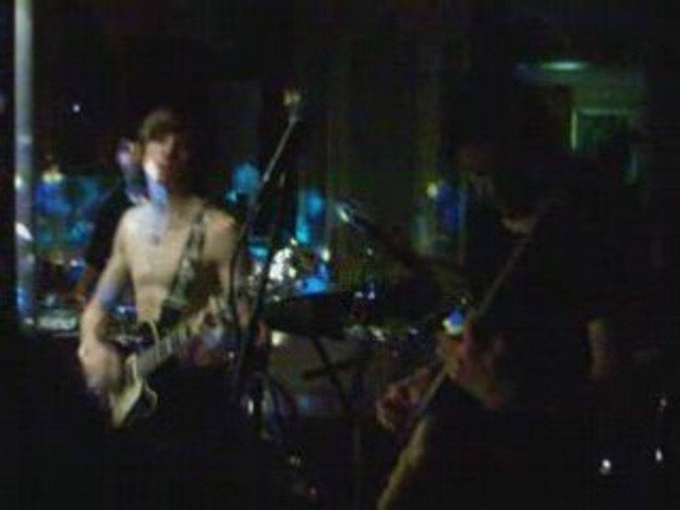 Les gens qui passent concert café de la perle 17 mai 2008