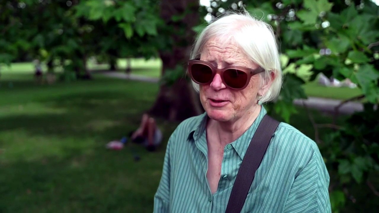 Londoners prepare for 38C heatwave