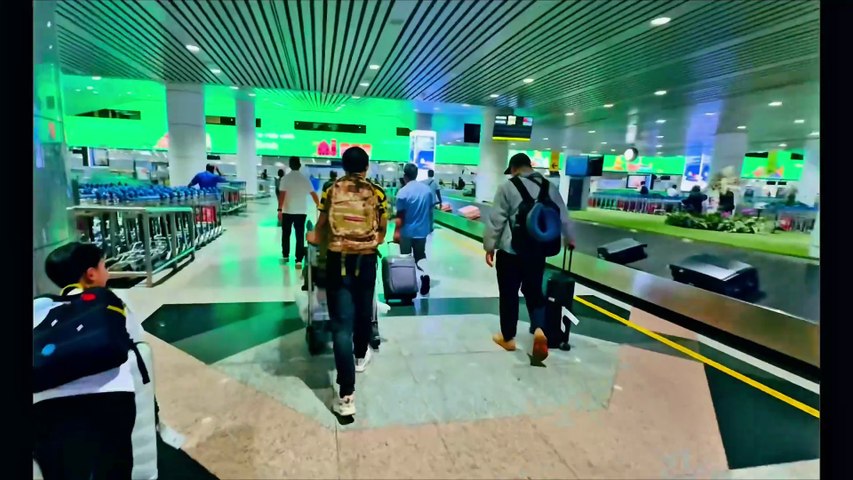 KLIA Airport سے Bukit Bintang تک | ملائیشیا میں میرا پہلا دن 🇲🇾