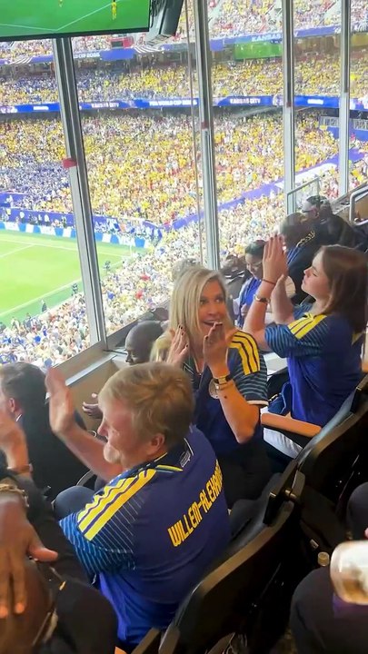 Il re dei Paesi Bassi fa visita all'Olanda: che festa per la cinquina alla Svezia