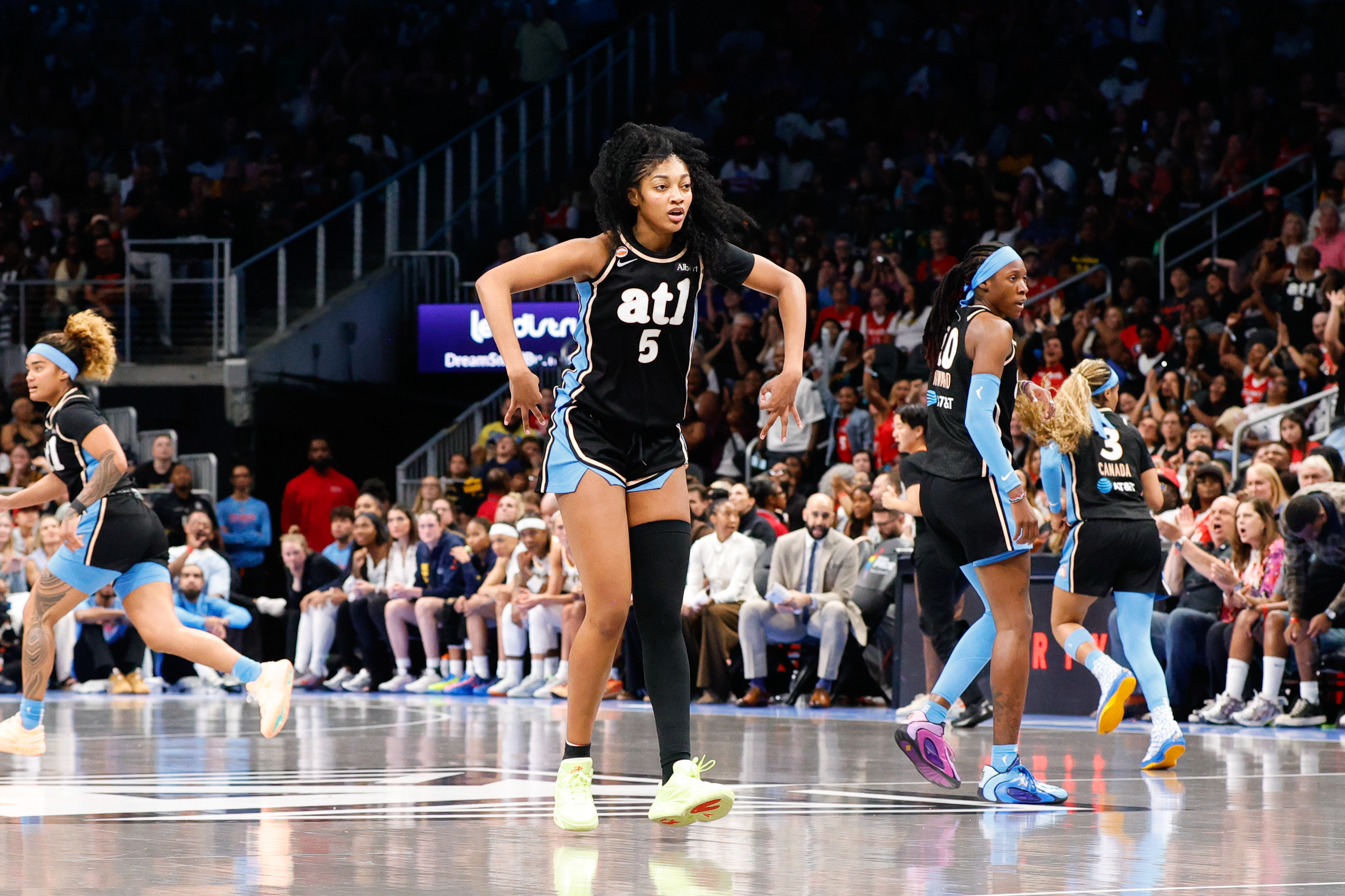 WNBA : Angel Reese et le Dream prennent le dessus sur Catlin Clarke et le Fever avec un record