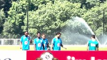 ney y vinicius juntos en el entranmiento de brasil