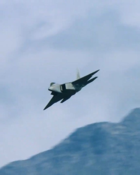 🚀 THE F-22 RAPTOR — AMERICA'S UNDISPUTED AIR DOMINANCE KING 🇺🇸