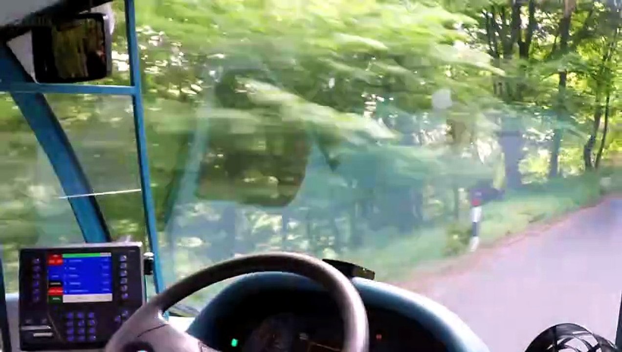 All Aboard The Country Bus 全体乘客请上车