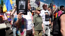 Alrededor de 5.000 personas han participado en la marcha del Orgullo en Kiev para exigir sus derechos: "Ucrania no es Rusia"