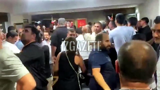 CHP İl Binasında gerginlik! Utku Gümrükçü il binasına girdi