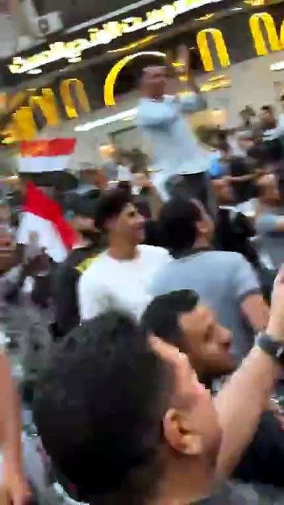 احتفال الجمهور المصري بالانتصار التاريخيّ للفراعنة في كأس العالم