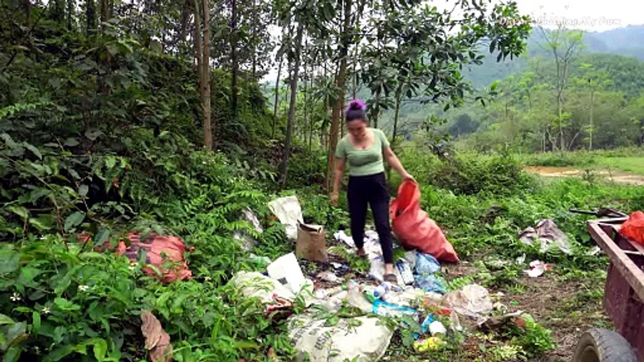 Lucky Girl Discovers forgotten Treasure in Landfill - Luck will come when you work hard every day
