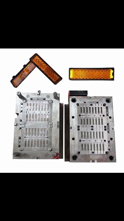 Mould for bicycle pedal reflector