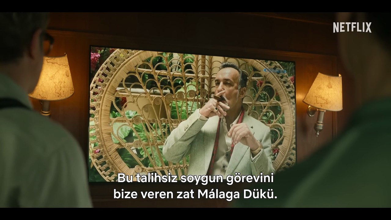 Berlin ve Kakımlı Kadın   Resmi Fragman   Netflix