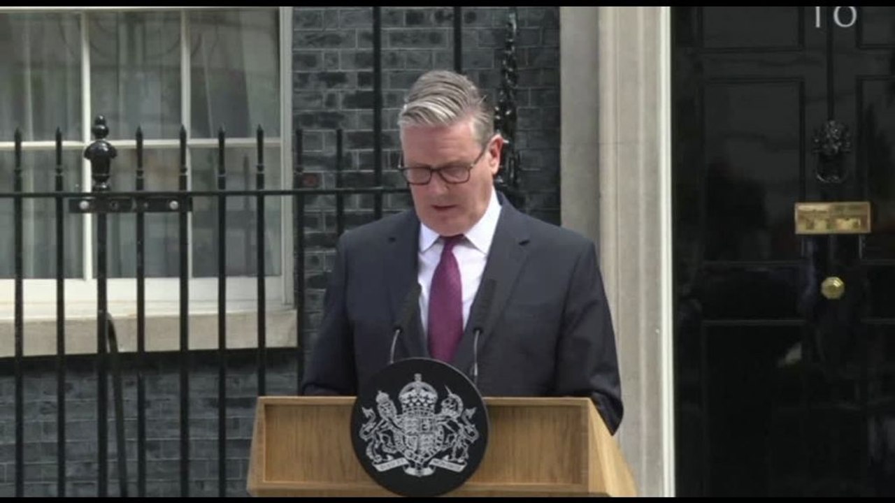 Gb, Starmer annuncia le dimissioni e si commuove