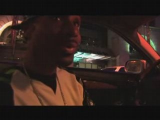 Roiheenok dans sa berline de luxe