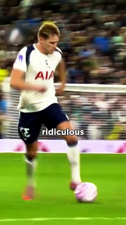 The Fastest Footballer Ever
