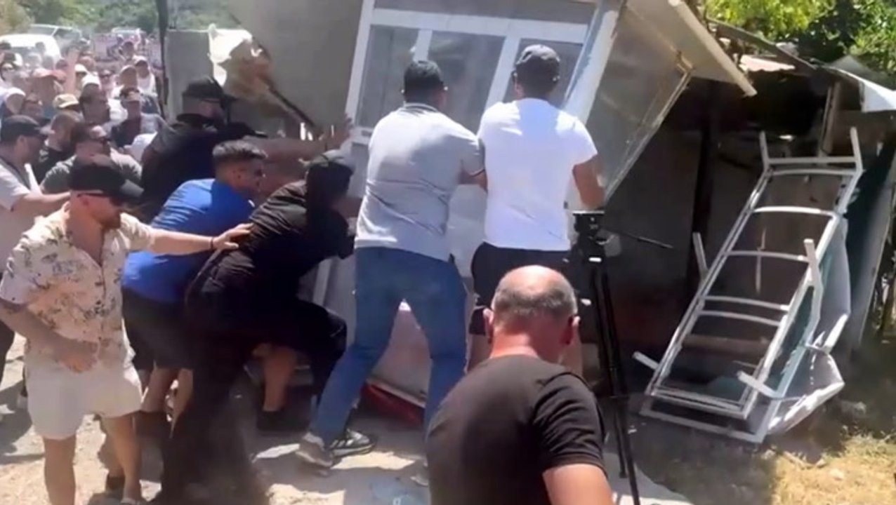Albanians tear down construction site in on-going protests at Kushner-backed private island