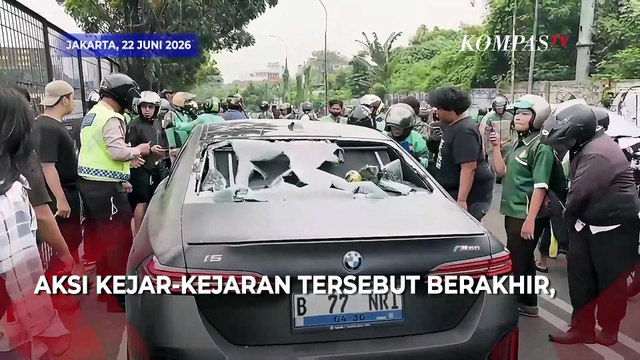 Sopir Klaim Jadi Korban, Warga Sebut Pengemudi Mobil Mewah Tabrak Ojol di Kembangan
