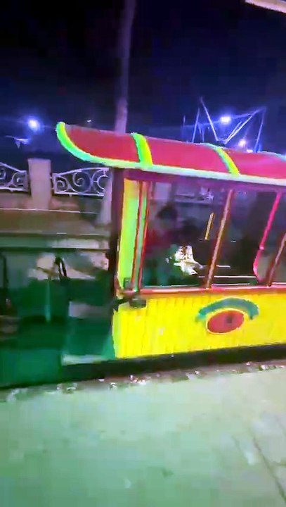 BHOOKI QAIDI & MAA KI KUCHDI IN TRAIN1.