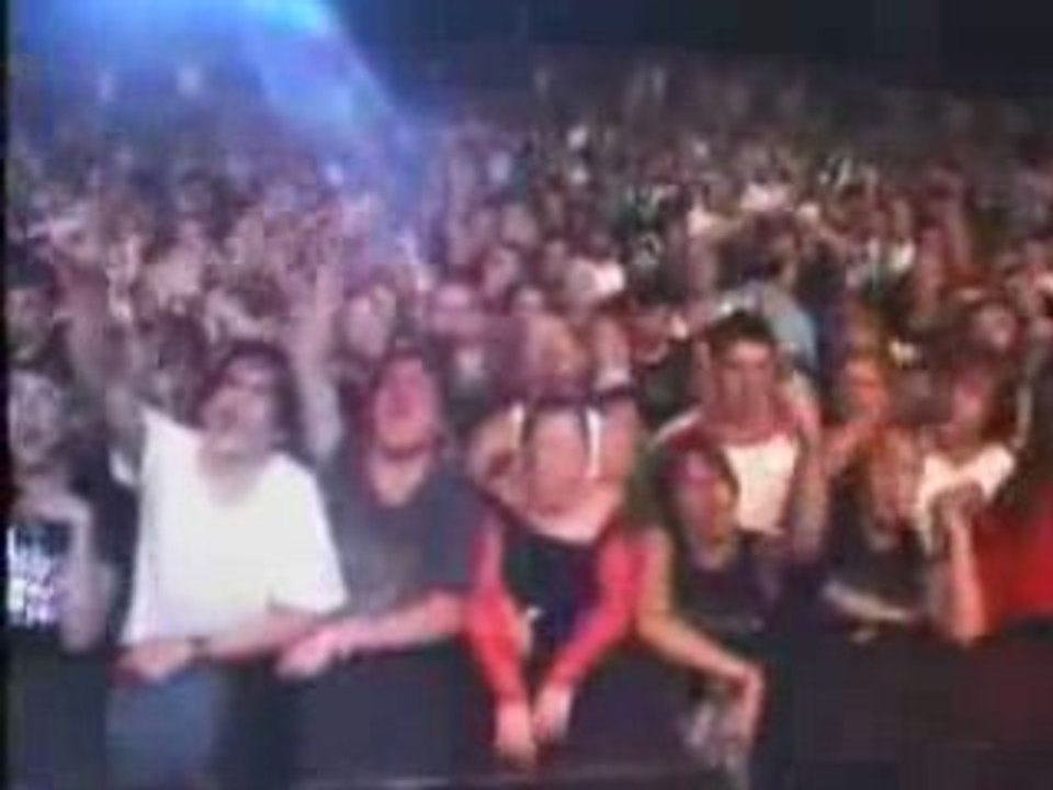 KoRn - Another Brick In The Wall