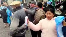 Salteños celebraron en la plaza 9 de Julio el triunfo de Argentina ante Austria