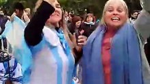Festejosen la plaza 9 de Julio el triunfo de Argentina ante Austria