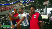 Speed festejó el penal errado de Messi