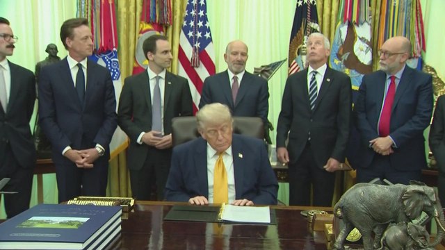TRUMP STUNS OVAL OFFICE: “NOBODY CARES” — ROOM ERUPTS IN LAUGHTER