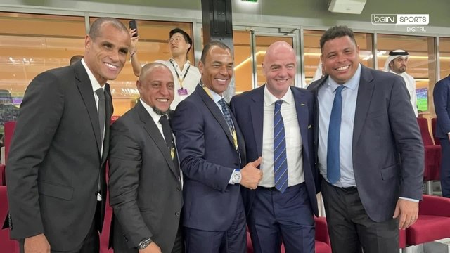 Las leyendas de Brasil dejan a Gianni Infantino persiguiendo el balón en un “torito”