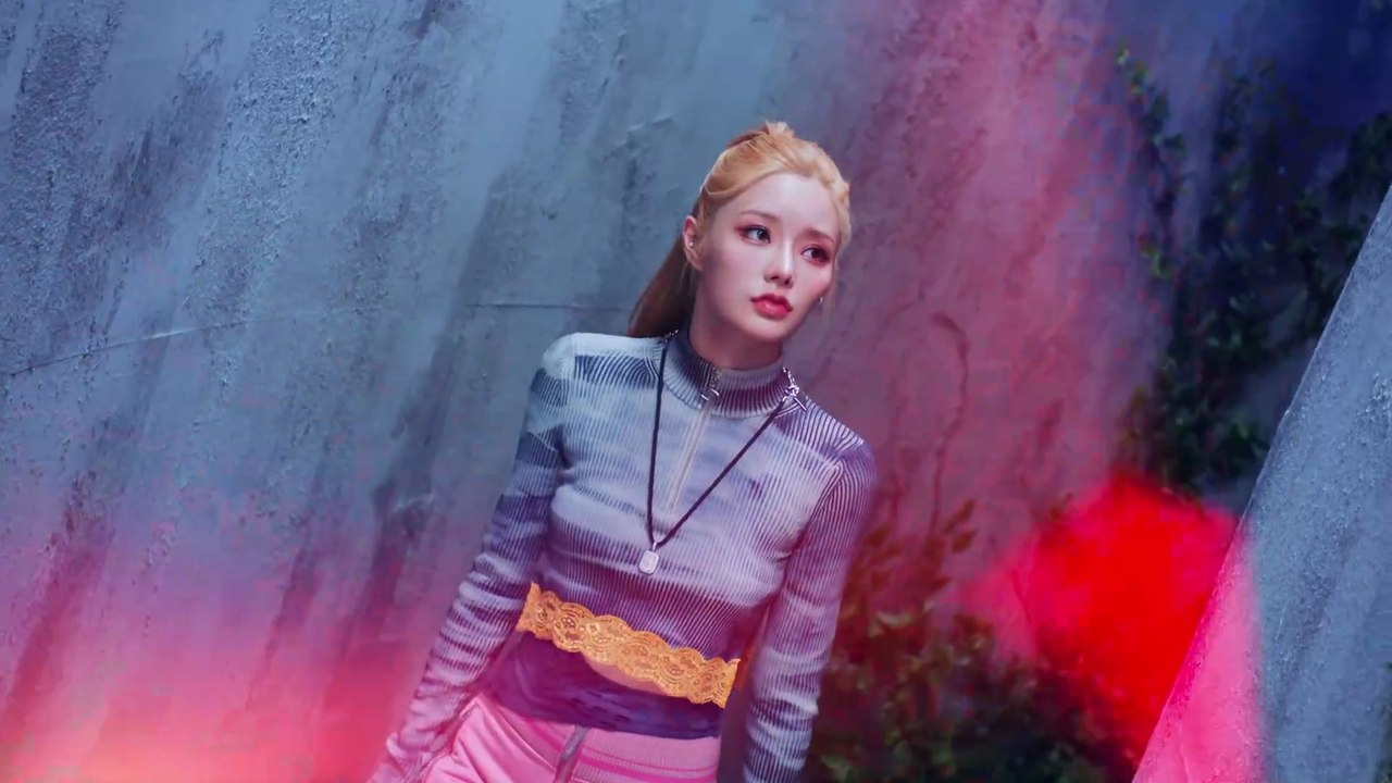 FIFTY FIFTY (피프티피프티) - ‘Higher’ -  Official MV