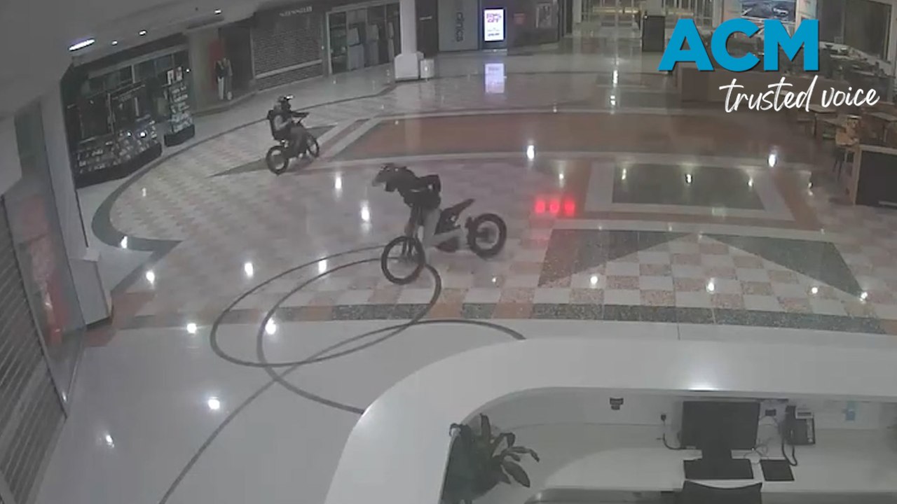 CCTV shows trio allegedly riding e-motorbikes i...