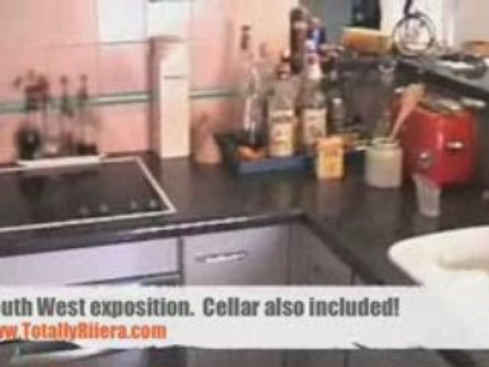 Lovely top floor in nicois building near the port