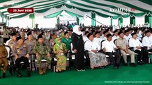 Kelakar! Prabowo Sebut Nama Bahlil dan Teddy, Tepuk Tangan Keras: Gara-gara Harga BBM Nggak Naik?