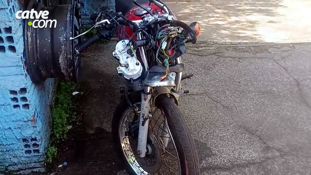 Motociclista fica ferido após colisão com Fiat Strada durante manobra de ré em Toledo